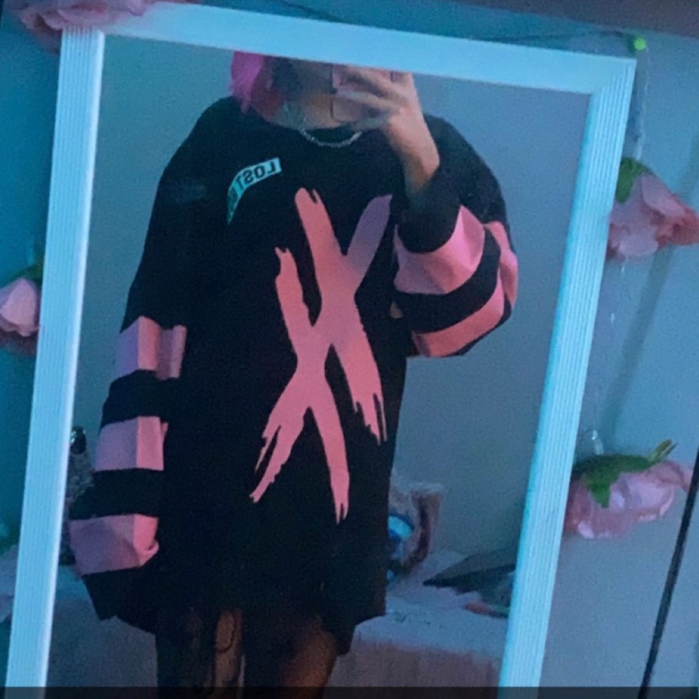 RARE! NEW MGK machine Gun Kelly sellout tour jersey!!